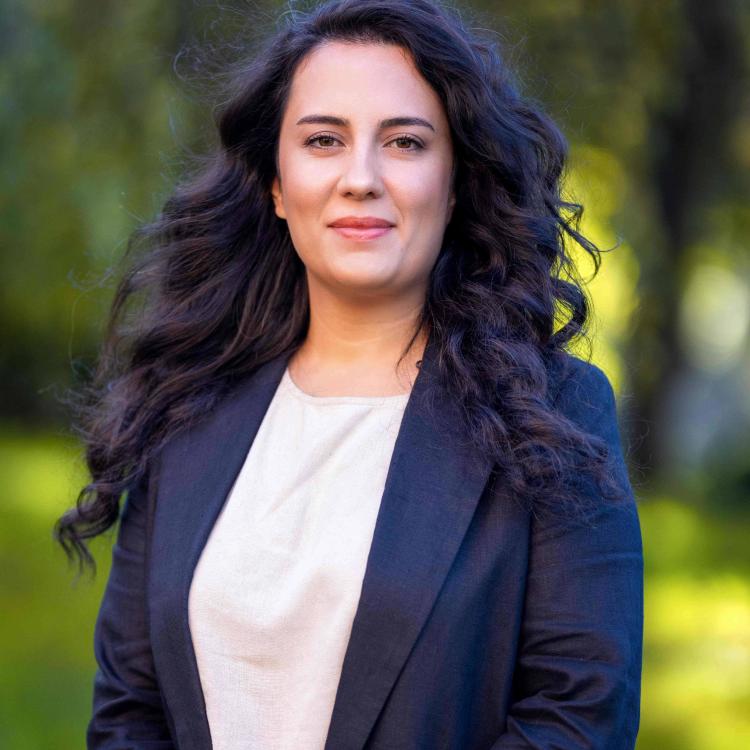 Özge Pir